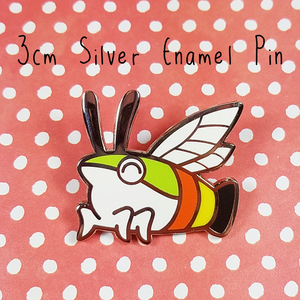 Hummingbird hawk moth enamel pin